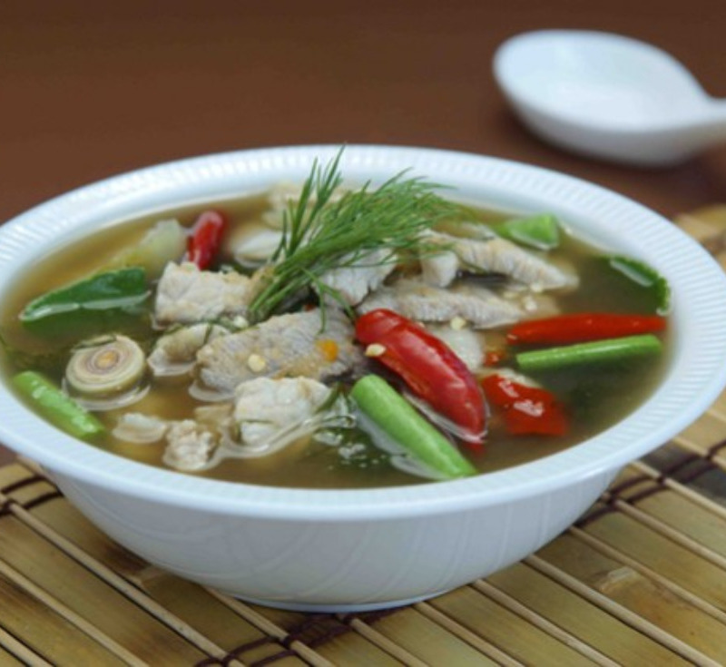 Gaeng Om-Moo (Pork Curry with Lemongrass)