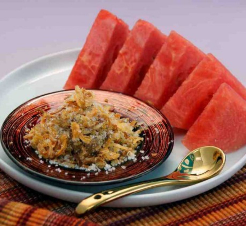 Pla-Heang Taeng-Mo (Dried Fish with Watermelon)